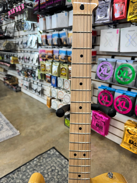 Squier Affinity Telecaster Left-Handed - Butterscotch Blonde