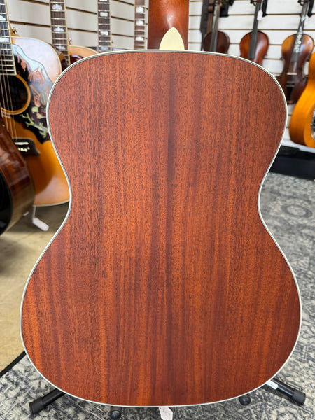 Fender Paramount PR-180E Resonator - Aged Cognac Burst