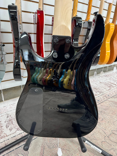 Jackson JS22-7 DKA-M Dinky - Gloss Black