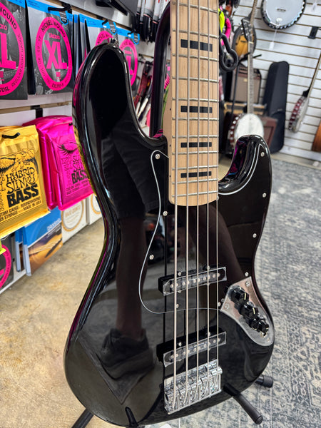 Squier Affinity Active Jazz Bass V - Black