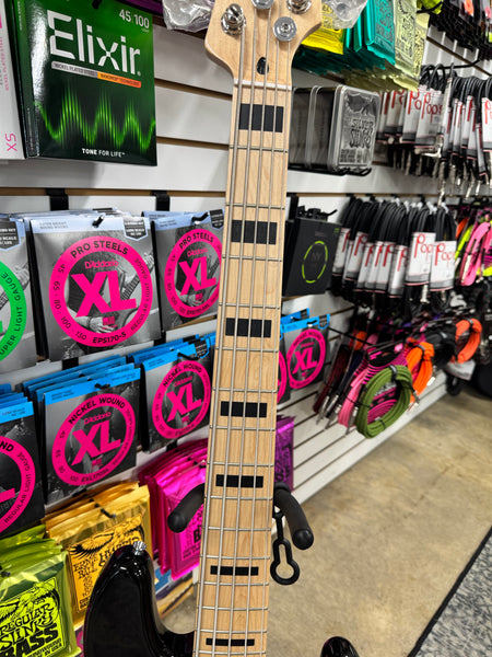 Squier Affinity Active Jazz Bass V - Black