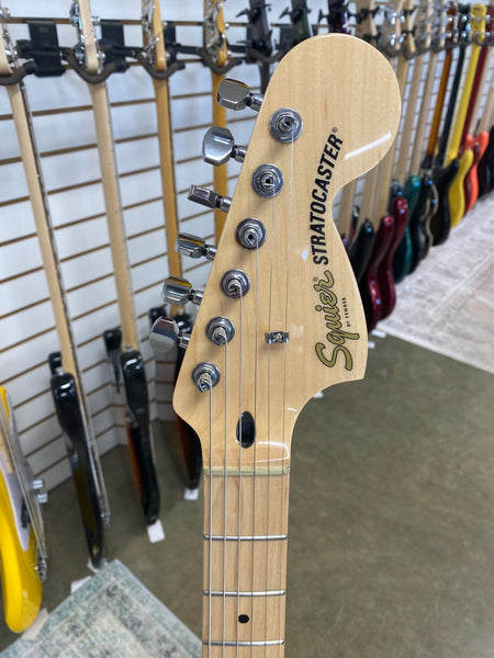 Squier Affinity Series Stratocaster with Maple Fretboard - Olympic White