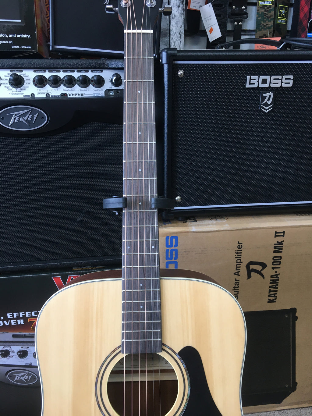 Alvarez RD26S-AGP REGENT 26 SERIES STARTER PACK W/BAG, TUNER, STRAPS, CLOTH & PICKS Natural/Satin