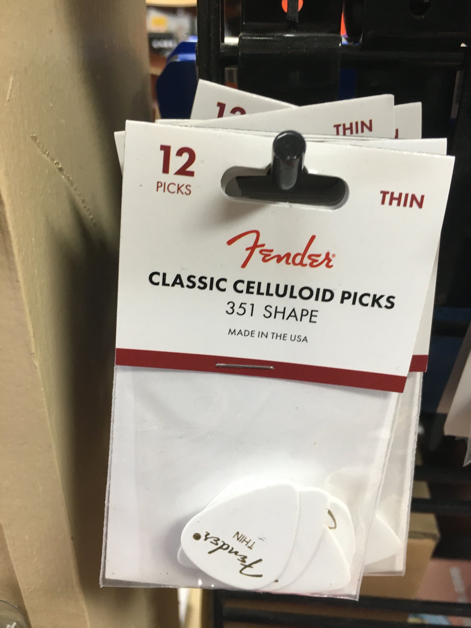 Fender Classic Celluloid 351 12 Pick Pack Thin White