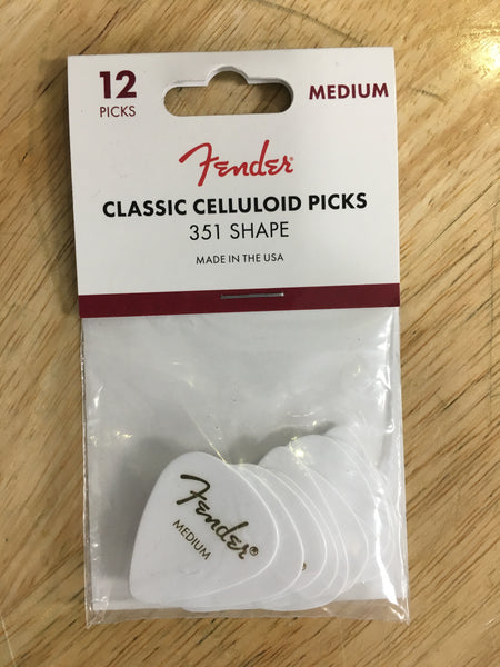 Fender 351 Classic Celluloid Guitar Picks 12-Pack - Medium White