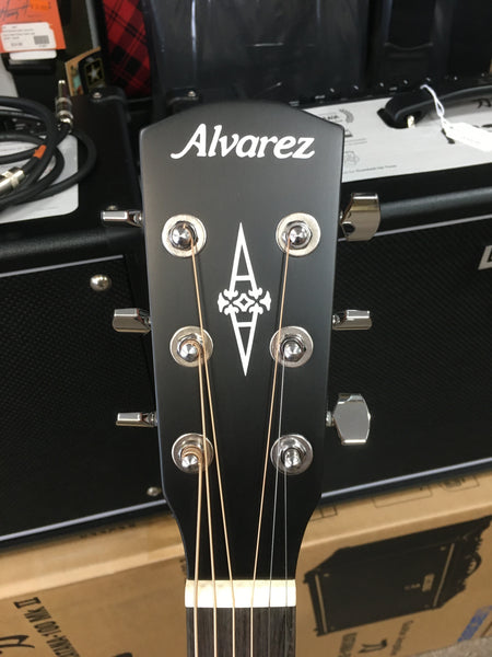 Alvarez RF26SSB-AGP REGENT 26 SERIES STARTER PACK W/BAG, TUNER, STRAPS, CLOTH & PICKS Sunburst/Satin