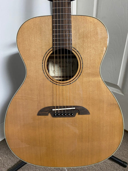 Alvarez AF75E-AGP Artist Series OM Acoustic Guitar Pack with Electronics