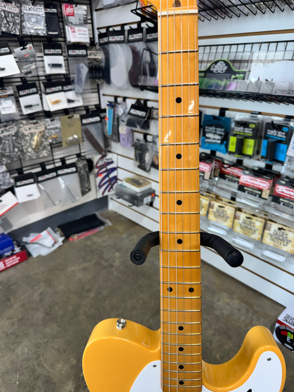 Fender Vintera III Late '50s Telecaster - Butterscotch Blonde