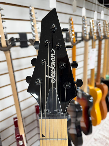 Jackson JS22-7 DKA-M Dinky - Gloss Black