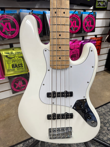 Squier Affinity Jazz Bass V with Maple Fretboard - Olympic White
