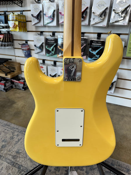 Fender Player Stratocaster with Maple Fretboard - Buttercream