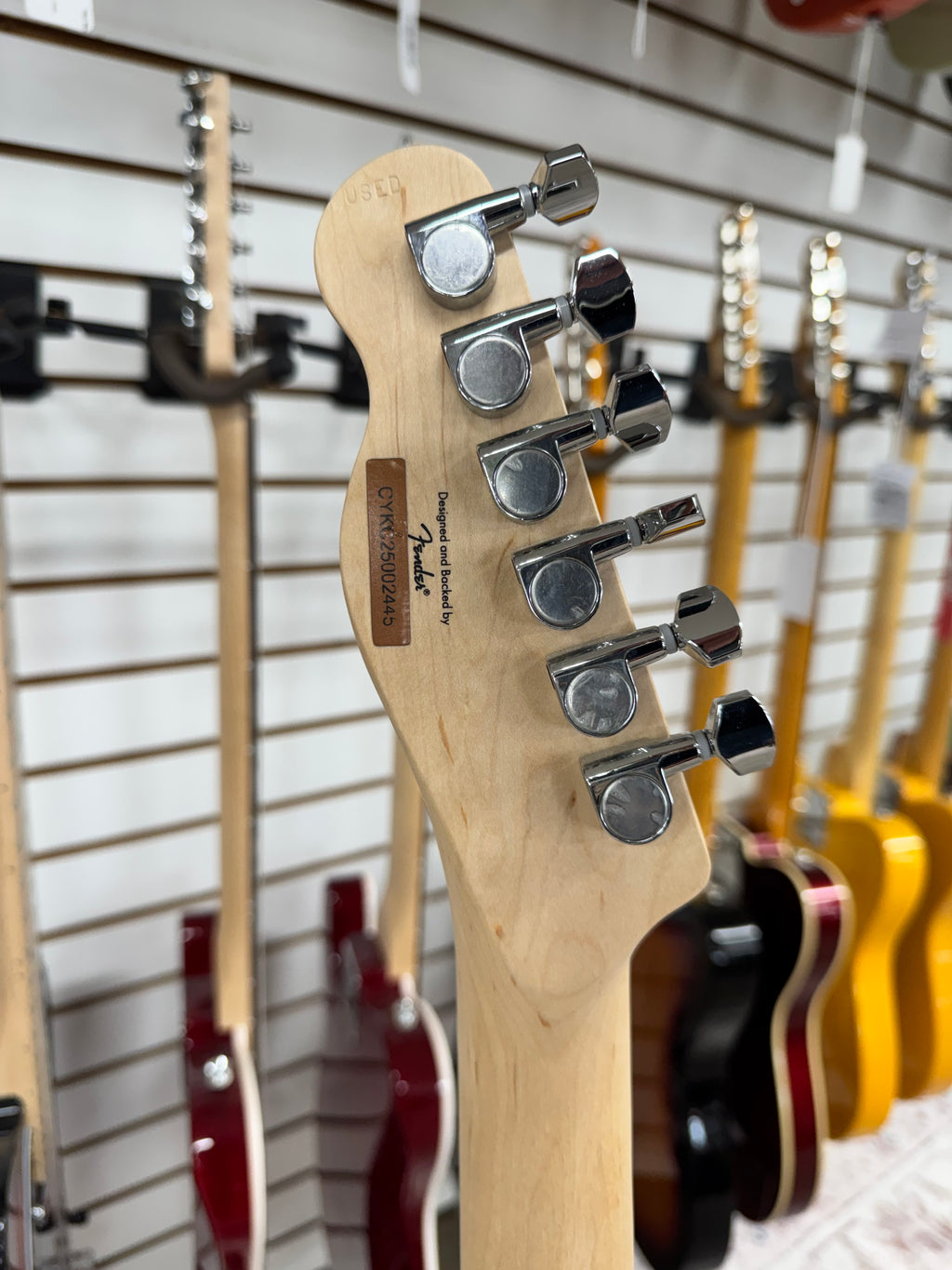 Squier Affinity Telecaster with Maple Fretboard - 3-Tone Sunburst