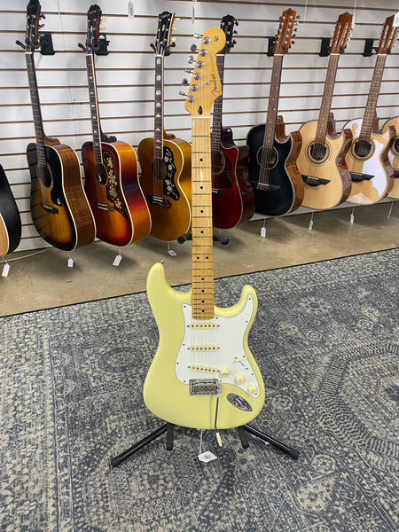 Fender Player II Stratocaster - Hialeah Yellow
