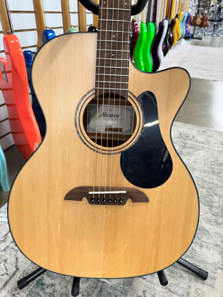 Alvarez AF30CE Artist OM/Folk Acoustic - Natural