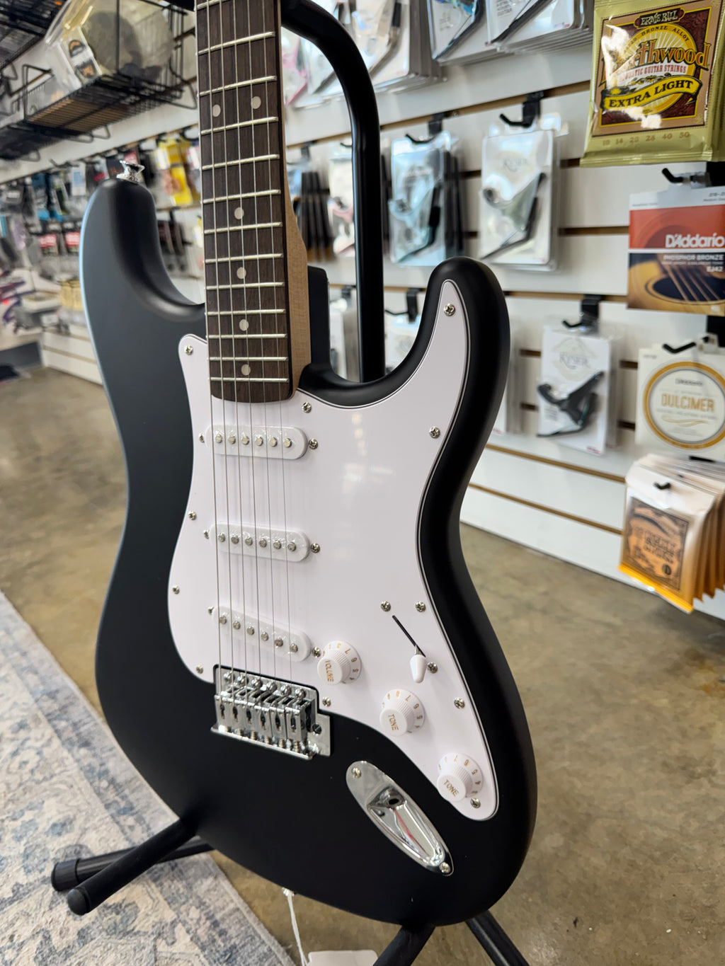 Squier Debut Series Stratocaster - Black