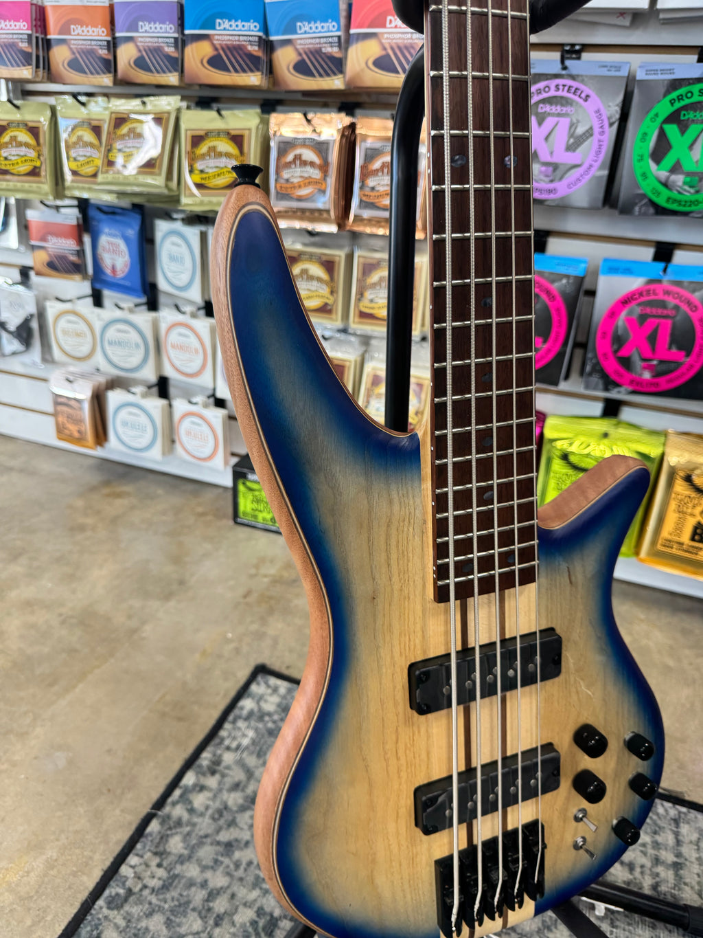 Jackson Pro Series Spectra Bass V - Blue Burst