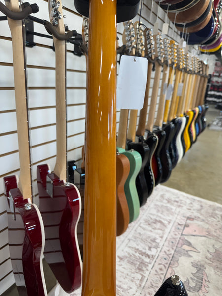 Squier Classic Vibe Jaguar Bass - 3-Color Sunburst - B Stock