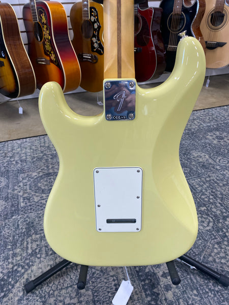 Fender Player II Stratocaster - Hialeah Yellow