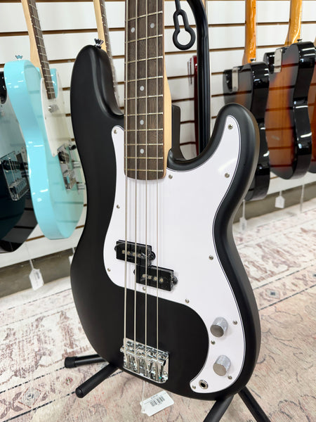 Squier Debut Series Precision Bass - Black