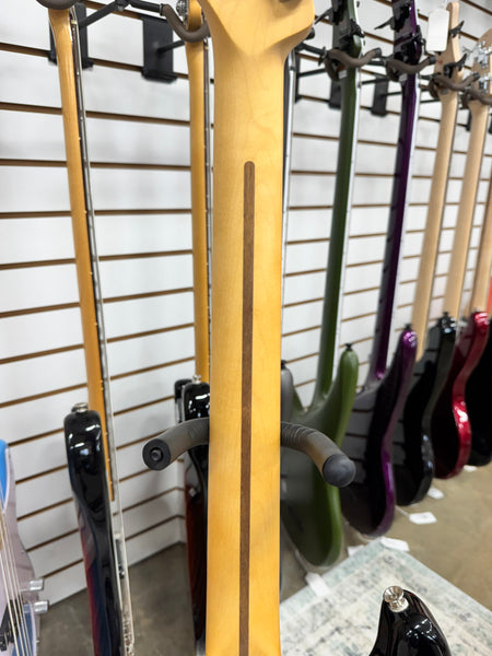 Fender Player Stratocaster with Maple Fretboard - 2-Color Sunburst