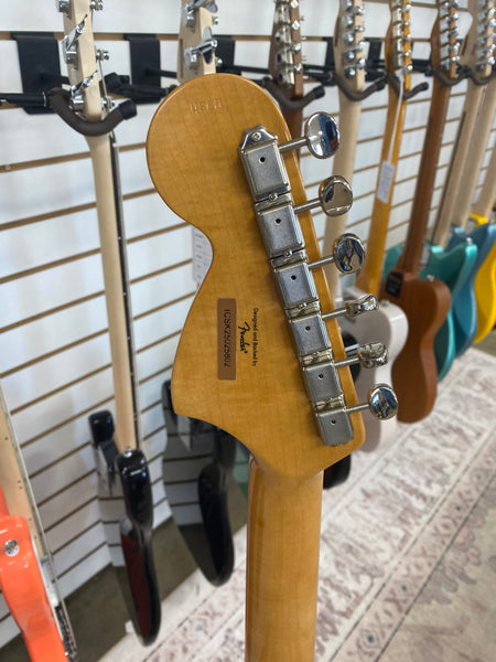 Squier Classic Vibe '70s Stratocaster HSS with Laurel Fretboard - Walnut