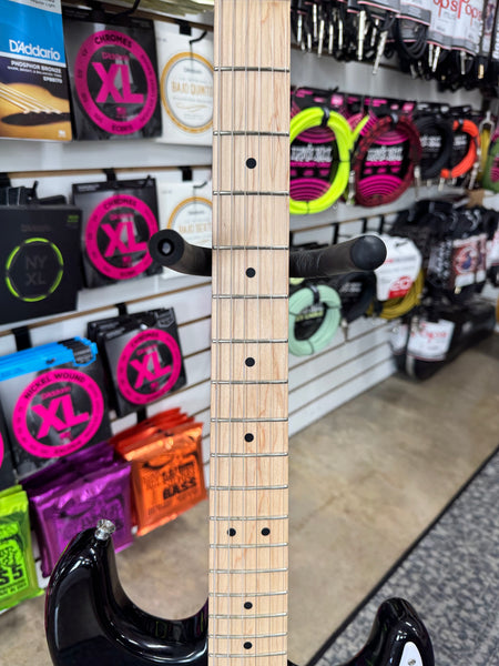 Squier Sonic Stratocaster - Black