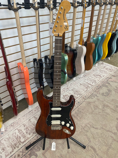 Squier Classic Vibe '70s Stratocaster HSS with Laurel Fretboard - Walnut