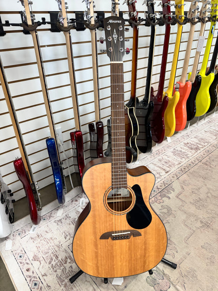 Alvarez AF30CE Artist OM/Folk Acoustic - Natural