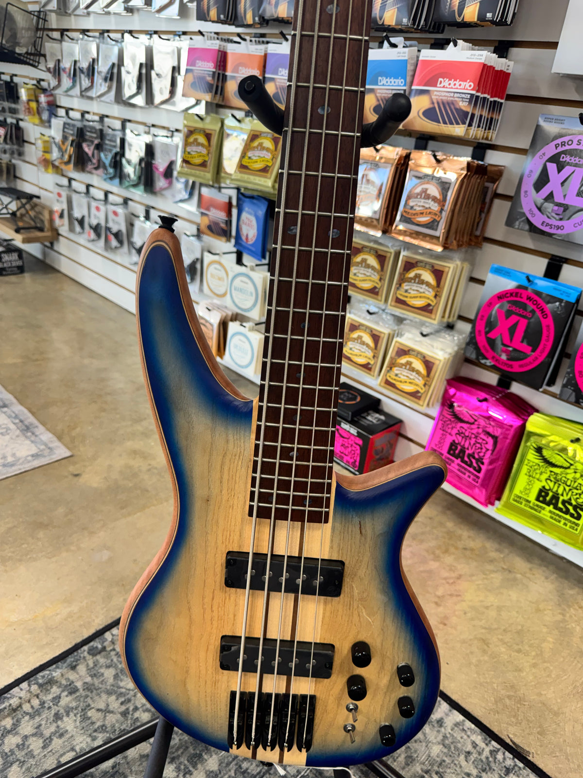 Jackson Pro Series Spectra Bass V - Blue Burst