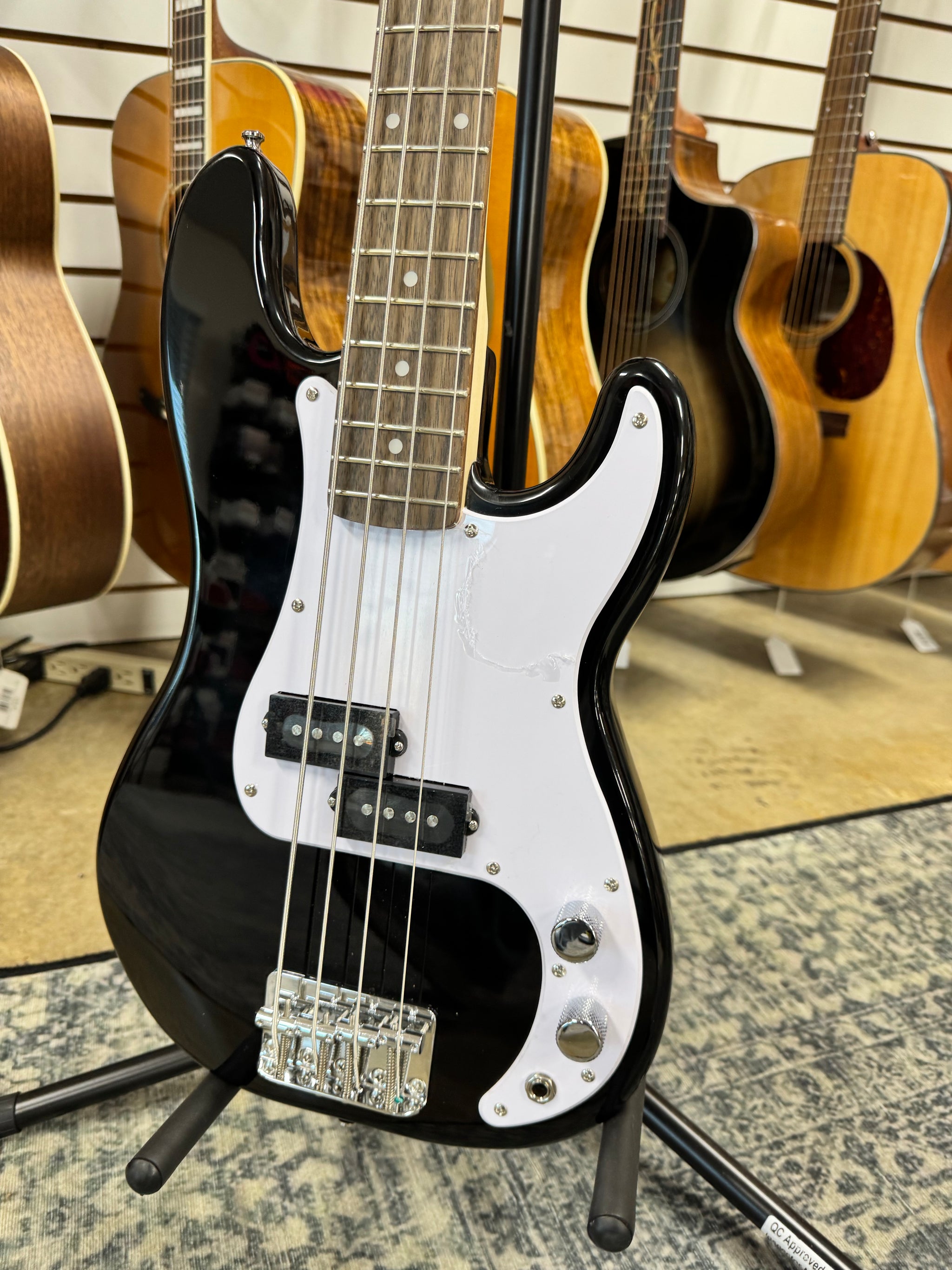 Squier Mini Precision Bass - Black – Pop's Music