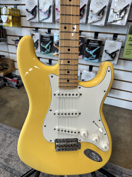 Fender Player Stratocaster with Maple Fretboard - Buttercream