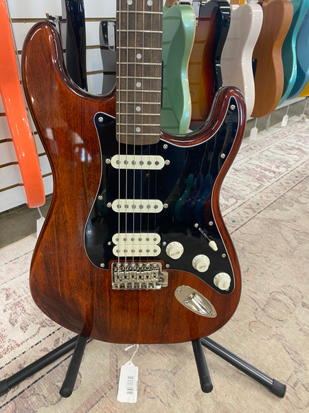Squier Classic Vibe '70s Stratocaster HSS with Laurel Fretboard - Walnut