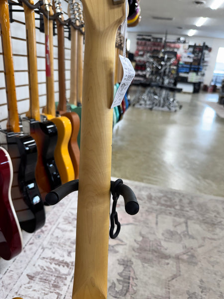 Fender Standard Telecaster - Butterscotch Blonde