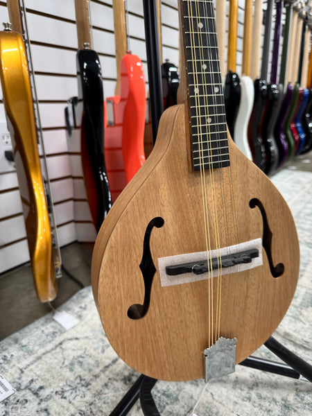 Ortega RMA5NA A Style Mandolin - Natural