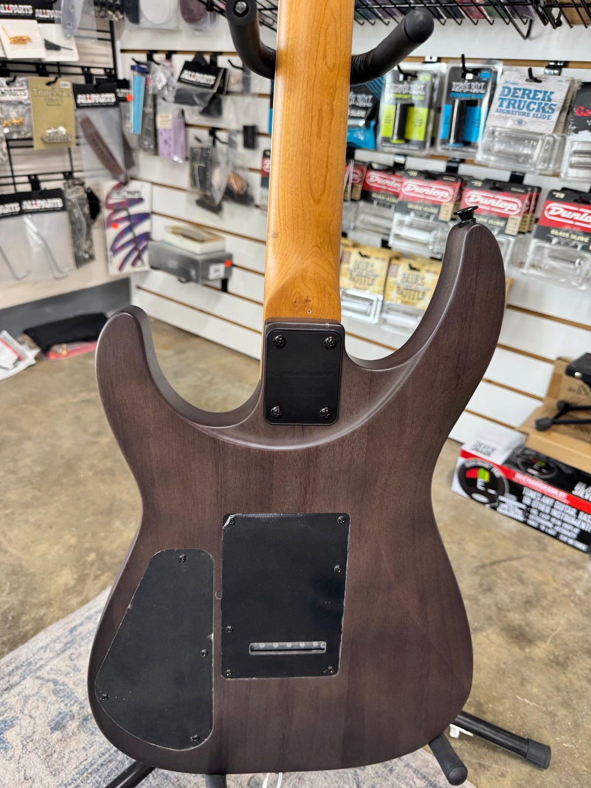 Jackson JS24 DKAM JS Series Dinky Arch Top - Black Stain