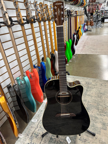 Alvarez AD70CE Dreadnought Cutaway with Electronics - Black