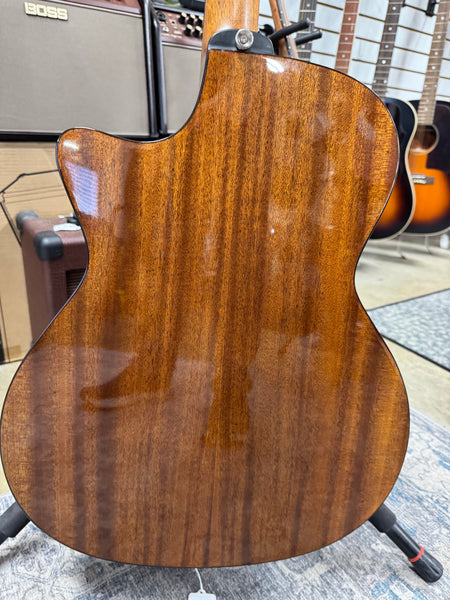 Alvarez AG60CEAR Grand Auditorium Cutaway with Armrest Bevel, Electronics - Natural - Used