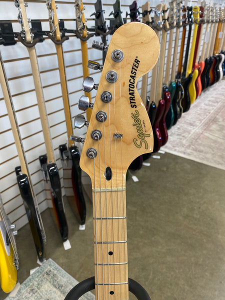 Squier Affinity Stratocaster with Maple Fretboard - Lake Placid Blue