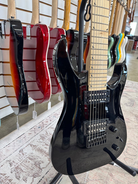 Jackson JS22-7 DKA-M Dinky - Gloss Black