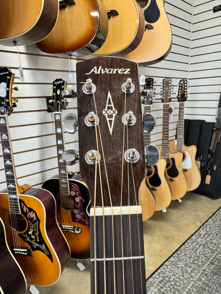 Alvarez AEG70ce Artist Elite Grand Auditorium Acoustic Electric Guitar - Natural