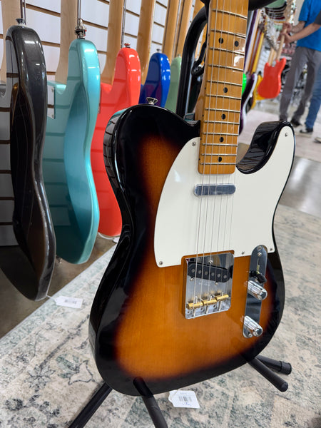 Fender Vintera II '50s Nocaster with Maple Fretboard - 2-Color Sunburst