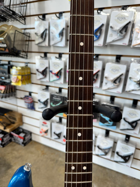 Fender Standard Stratocaster - Aqua Marine Metallic