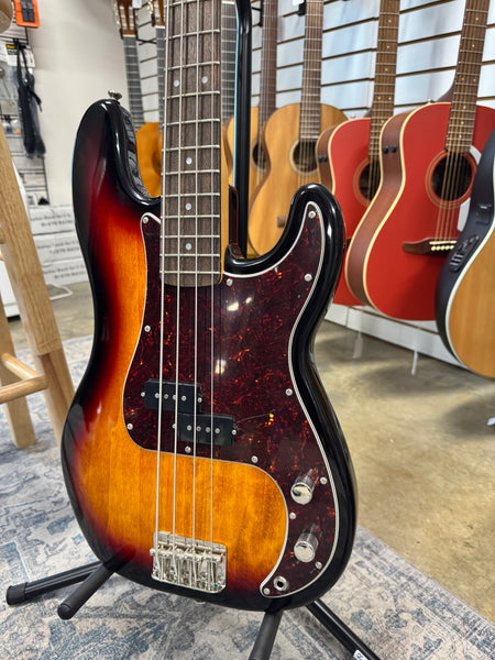 Squier Classic Vibe '60s Precision Bass - 3-Color Sunburst