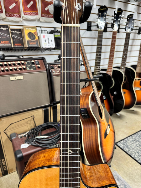 Alvarez AG60CEAR Grand Auditorium Cutaway with Armrest Bevel, Electronics - Natural - Used