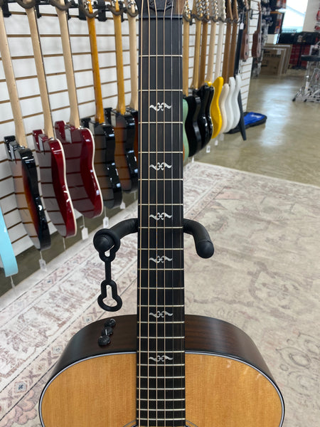 Taylor 314e with V-Class Bracing - Natural