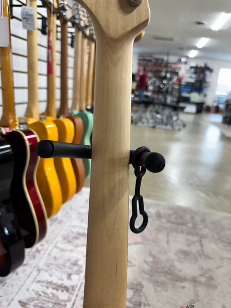 Squier Mini Stratocaster - Shell Pink