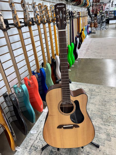 Alvarez AD30CE Artist Series Cutaway Dreadnought with Electronics - Natural