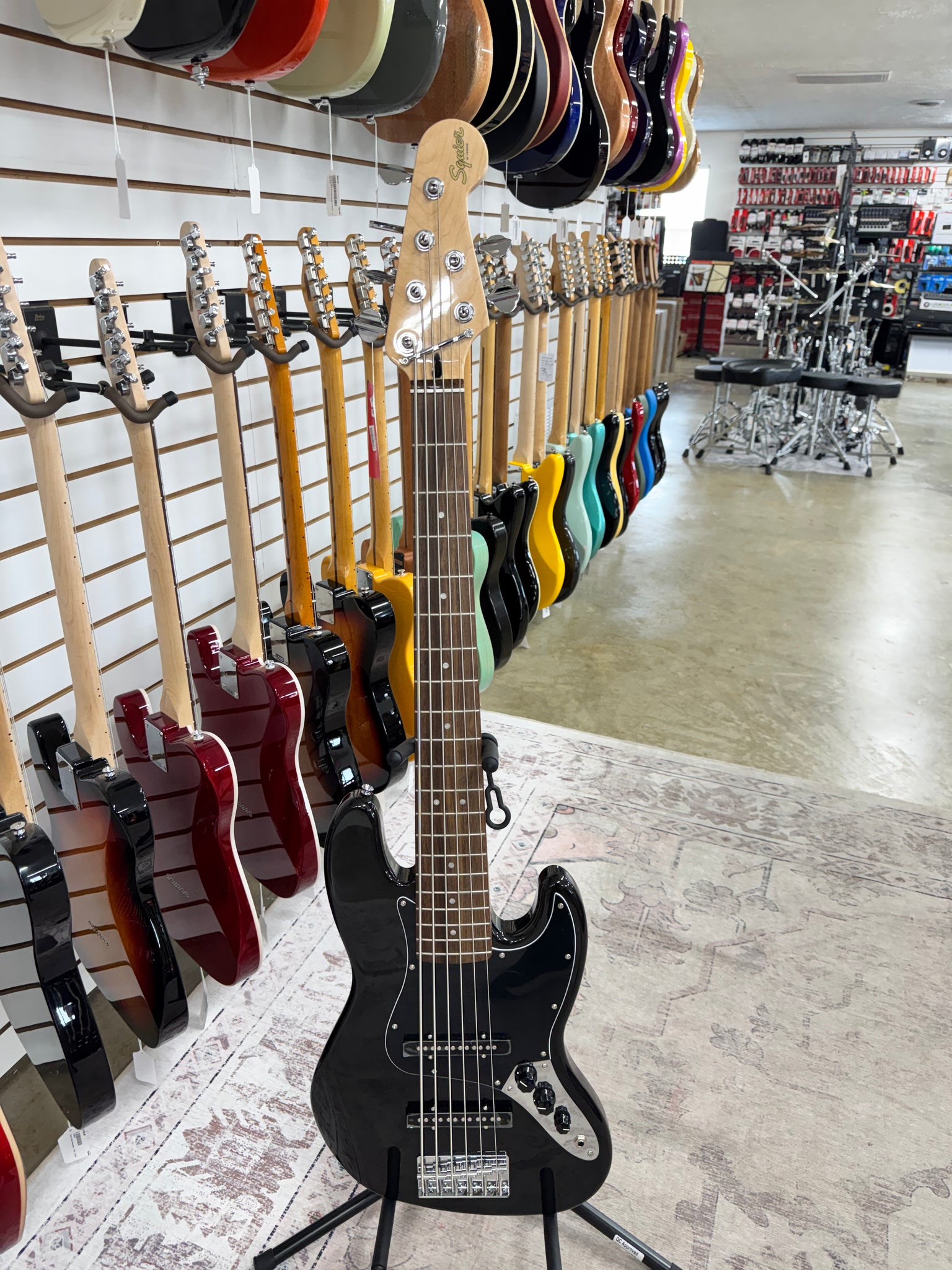 Squier Affinity Jazz Bass VI - Metallic Black