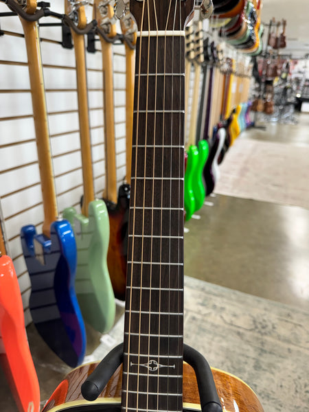 Alvarez Delta00-TSB Parlor - Tobacco Sunburst