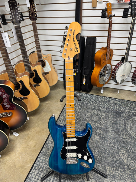 Squier FSR Classic Vibe 70s Stratocaster Maple Fingerboard - Sapphire Blue Transparent